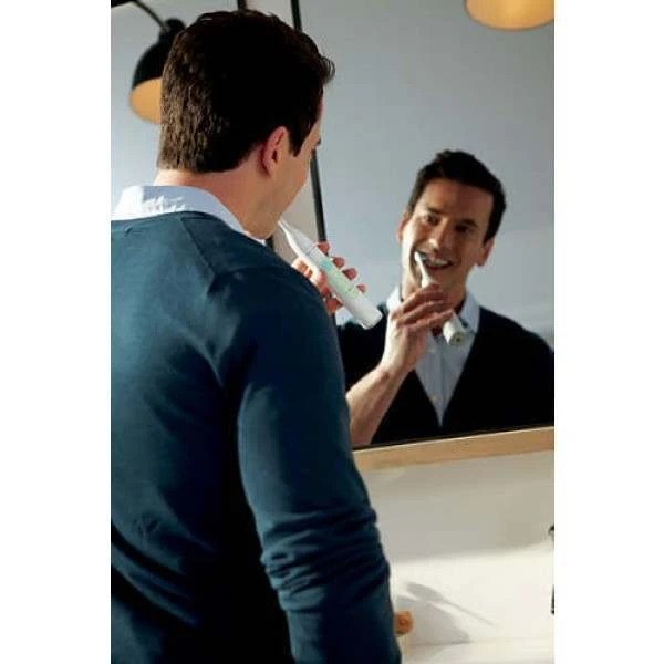 Philips HX6631/13 3 Series Gum Health Electric Toothbrush 4 Philips HX6631/13 3 Series Gum Health Electric Toothbrush - Image 4