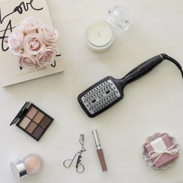 BaByliss 2440BDU Diamond Smoothing Heated Brush 3 BaByliss 2440BDU Diamond Smoothing Heated Brush - Image 3