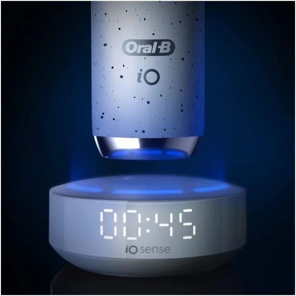 Oral B Oral-B 80369949 IO10 Series 10 White Electric Toothbrush 3 Oral B Oral-B 80369949 IO10 Series 10 White Electric Toothbrush - Image 3